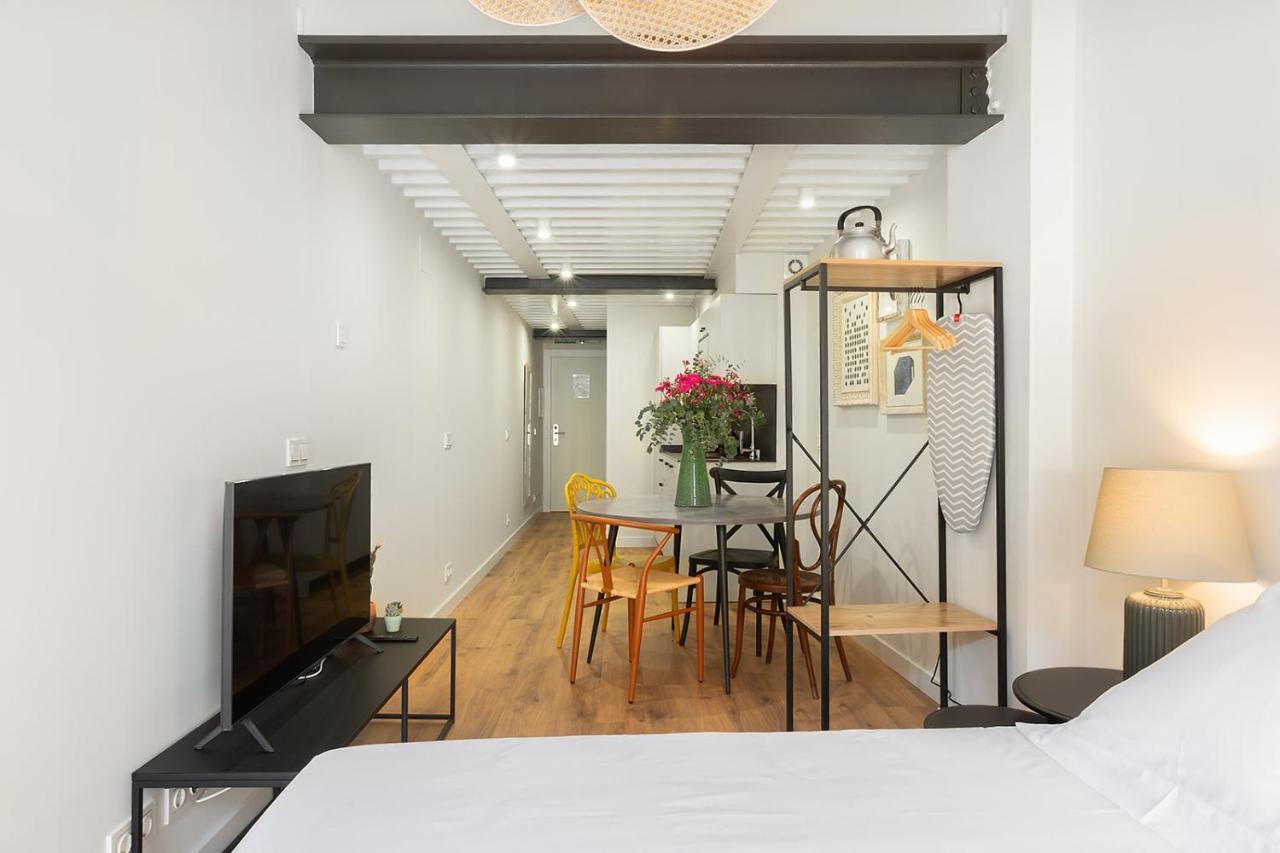 Okako Apartments Тудела Екстериор снимка