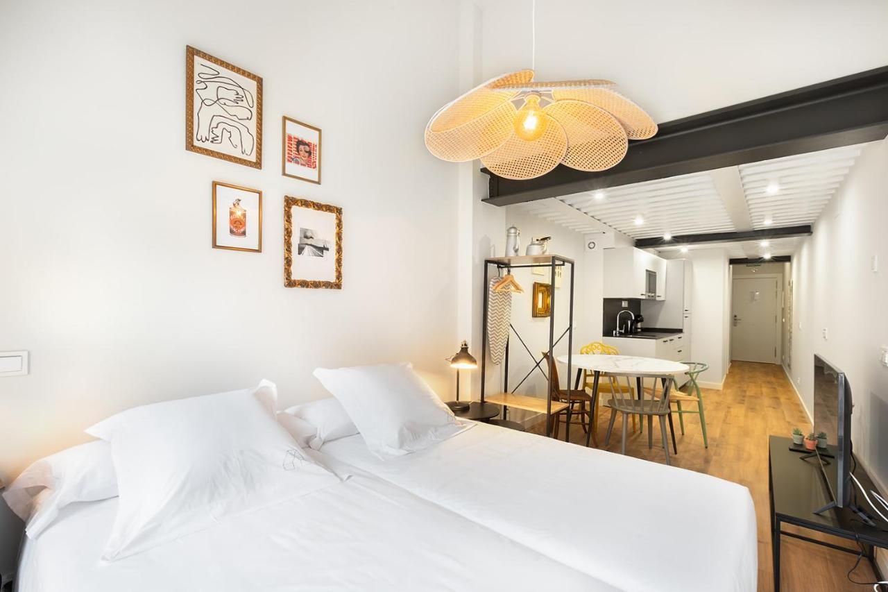 Okako Apartments Тудела Екстериор снимка