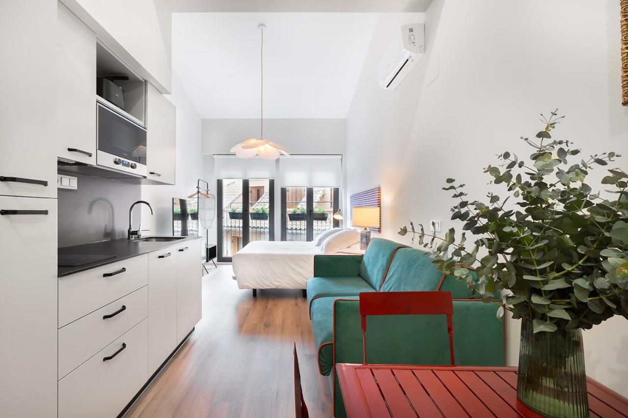 Okako Apartments Тудела Екстериор снимка